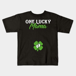 One Lucky Mama St Patricks Day Pregnancy Announcement Kids T-Shirt